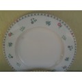 set of five pretty porcelain Royal fine china dinner plates