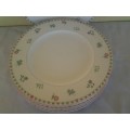 set of five pretty porcelain Royal fine china dinner plates