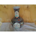 Large stunning porcelain decorative oriental heavy vase