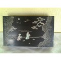stunning vintage lacquered mother of pearl in lay Chinese trinket box