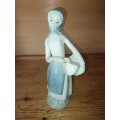 Nice procelain lady figurine