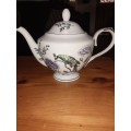 Pheasant scene vintage tea pot