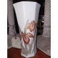 Stunning procelain floarl vase