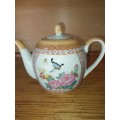 Stunning decorative oriental tea pot