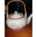 Stunning floarl Chinese tea pot