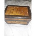 Small wooden chiense craved trinket box