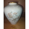 Pretty floarl barvain China vase