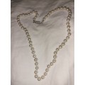 Flaux pearl necklace