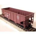 ATHEARN OO/HO: Vintage American 2 Bay Hopper in Fair used condition(USA)