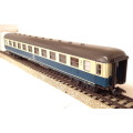 MARKLIN HO: Vintage AC DB 2nd Class Passenger Coach in Fair, Used and Un-boxed condition(Germany)