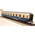 MARKLIN HO: Vintage AC DB 1st Class Passenger Coach in Fair, Used and Un-boxed condition(Germany)
