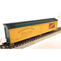 ATHEARN HO: `BANANA` 60` Reefer in Good un-boxed and Used condition.