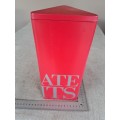 Shortbread biscuit tin - red - triangle