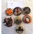 COLLECTABLE MIXED LOT OF BADGES