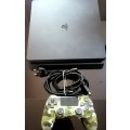 PLAYSTATION 4 CONSOLE 500Gig(GREAT CONDITION)