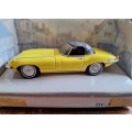 Dinky DY-18 1967 Jaguar E Type MK