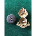 ROYAL ARTILLERY SIDE CAP BADGE WITH ONE TUNIC BUTTON-WORN FROM 1902 ONWARDS-LUGS INTACT