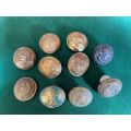 SELECTION OF 10 BRITISH TUNIC BUTTONS-SOLD TOGETHER-DIAMTER 25 MM