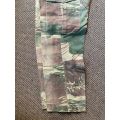 RHODESIAN CAMO TROUSERS SIZE 32-PIPE LENGTH 70 CM-USED CONDITION-ALL BUTTONS COMPELTE-REINFORCED BA