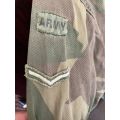 RHODESIAN CAMO LONG SLEEVE SHIRT-SIZE LARGE-MEASURES 56CM ARMPIT TO ARMPIT-BATTLE USED AND FADED BUT
