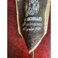 5 RECCE REGIMENT-TABLE PENNANT FOR ST MICHELLE`S DAY 1989-HEIGHT 32 CM-SCARCE