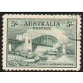 AUSTRALIA 1932 "OPENING OF SYDNEY HARBOUR BRIDGE" 5/- BLUE-GREEN VFU. SG 143. CAT £225. (2022)