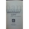 Bible - Abundant Life - NLT - 2013 - USA