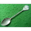 Alaskaspoon  as per pictures silver plated  in good condition