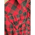 ANGEL CITY PLAID SHIRT BLACK AND RED SIZE XS
