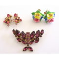 VINTAGE BROOCH  AND 2 PAIRS EARRINGS--11 LOTS OF JEWELLERY UP FOR GRAB's THIS WEDNESDAY