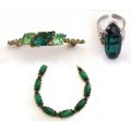 A VINTAGE COSTUME JEWELLERY BRACELET,BROOCH AND DRESS RING