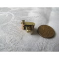 Vintage 14ct springloaded rose gold charm opens into camera