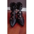Zando Black Heels Size 5
