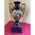 Beautiful Royal Warwick vase in mint condition