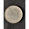 1957 SILVER 2 Shillings: Great detail