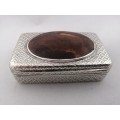 Outstanding Georgian Silver Chased Snuff Box with Inset Agate