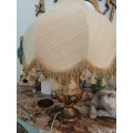 A VINTAGE VERY GOOD QUALITY CERAMIC LAMP AND SHADE
