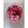 AN OUTSTANDING QUALITY RUBY AND CLEAR CUT GLASS TRINKET BOWL