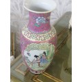 A BEAUTIFUL PINK CHINESE FAMILLE ROSE VASE
