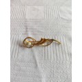 Delicate and gorgeous vintage gold tone brooch with faux pearl, marked CC