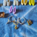 Very collectable lot of vintage Barbie shoes and accessories