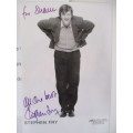 SIGNED / AUTOGRAPHED PHOTO AND LETTER OF STEPHEN FRY APP POST CARD SIZE