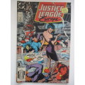 DC COMICS - JUSTICE LEAGUE  -  NO. 4  1989