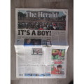 NEWSPAPER THE HERALD -  ITS  A BOY!!! KATE AND WILLIAM - 2013