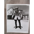 VINTAGE A4 PHOTOGRAPH OF WAYDE PRESTON - PICTURE SLIM WHITMAN / PONY EXPRESS