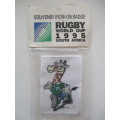 RUGBY WORLD CUP 1995 IRON ON BADGE AND  RUGBY CARD