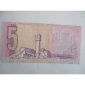 SOUTH AFRICA - R5 RAND BANK NOTE - SERIAL NUMBER AQ 7045267  UNC CONDITION
