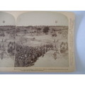 BOER WAR - STEREOSCOPE CARD - LORD ROBERTS INFANTRY CROSSING THE ZAND RIVER - 1900