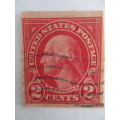 AMERICA  2 USED STAMPS GEORGE WASHINGTON AND BEN FRANKLIN