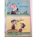 A GOLDEN BOOK - SNOOPY`S BOOK OF OPPOSITES - 1987